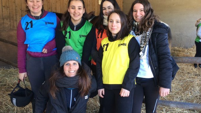 Claire, Eline, Montaine, Chloé,sans oublier Laure, jeune officielle et...Adeline